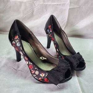 🆑️ XHILARATION | Floral Peep-Toe Bow Heels sz 7